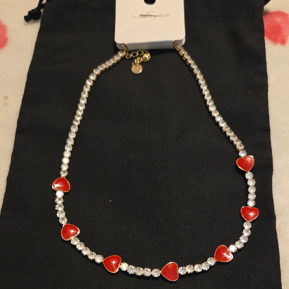 Chic Gold Necklace with Red Heart Accents